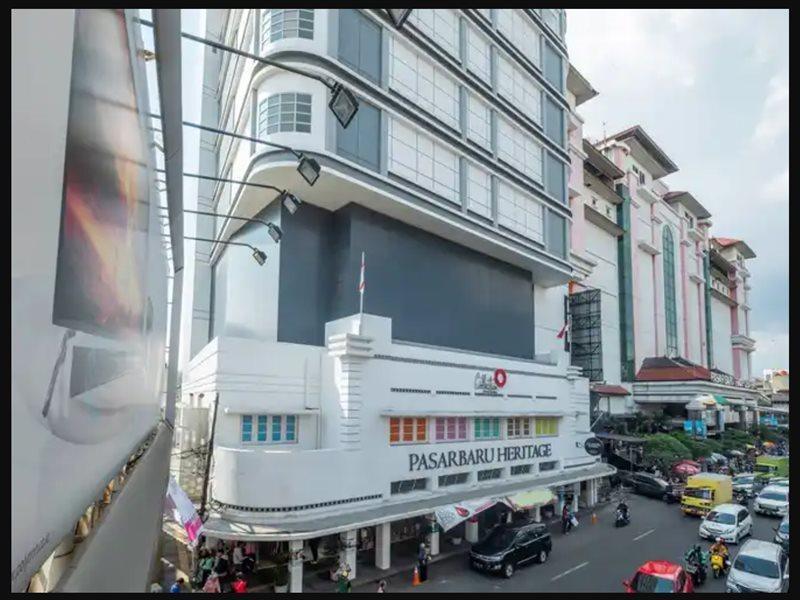 Super Oyo Collection O Hotel Pasar Baru Heritage Bandung Kültér fotó