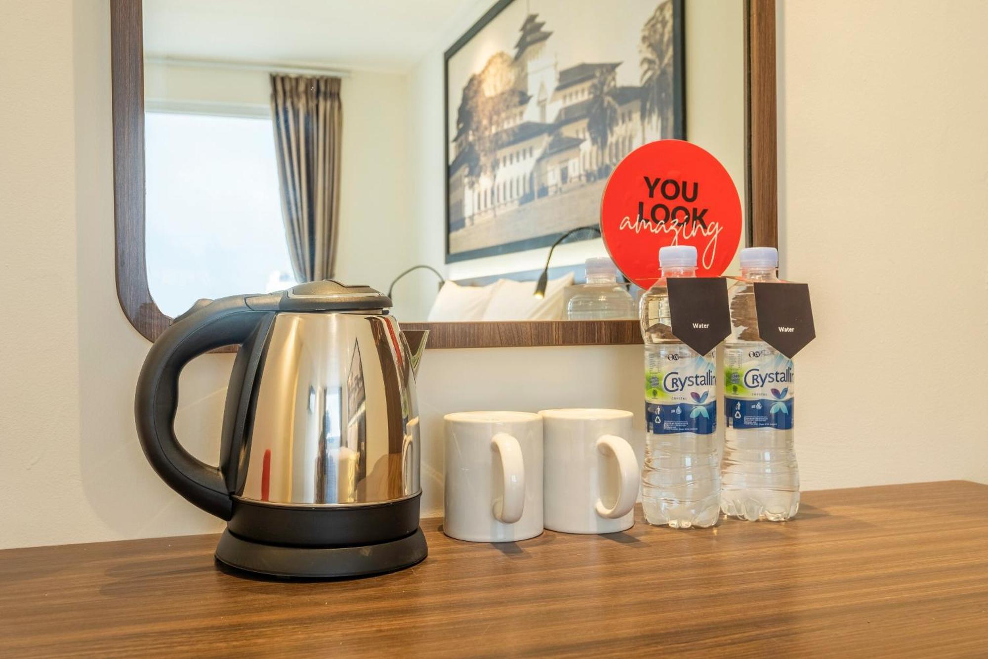 Super Oyo Collection O Hotel Pasar Baru Heritage Bandung Kültér fotó