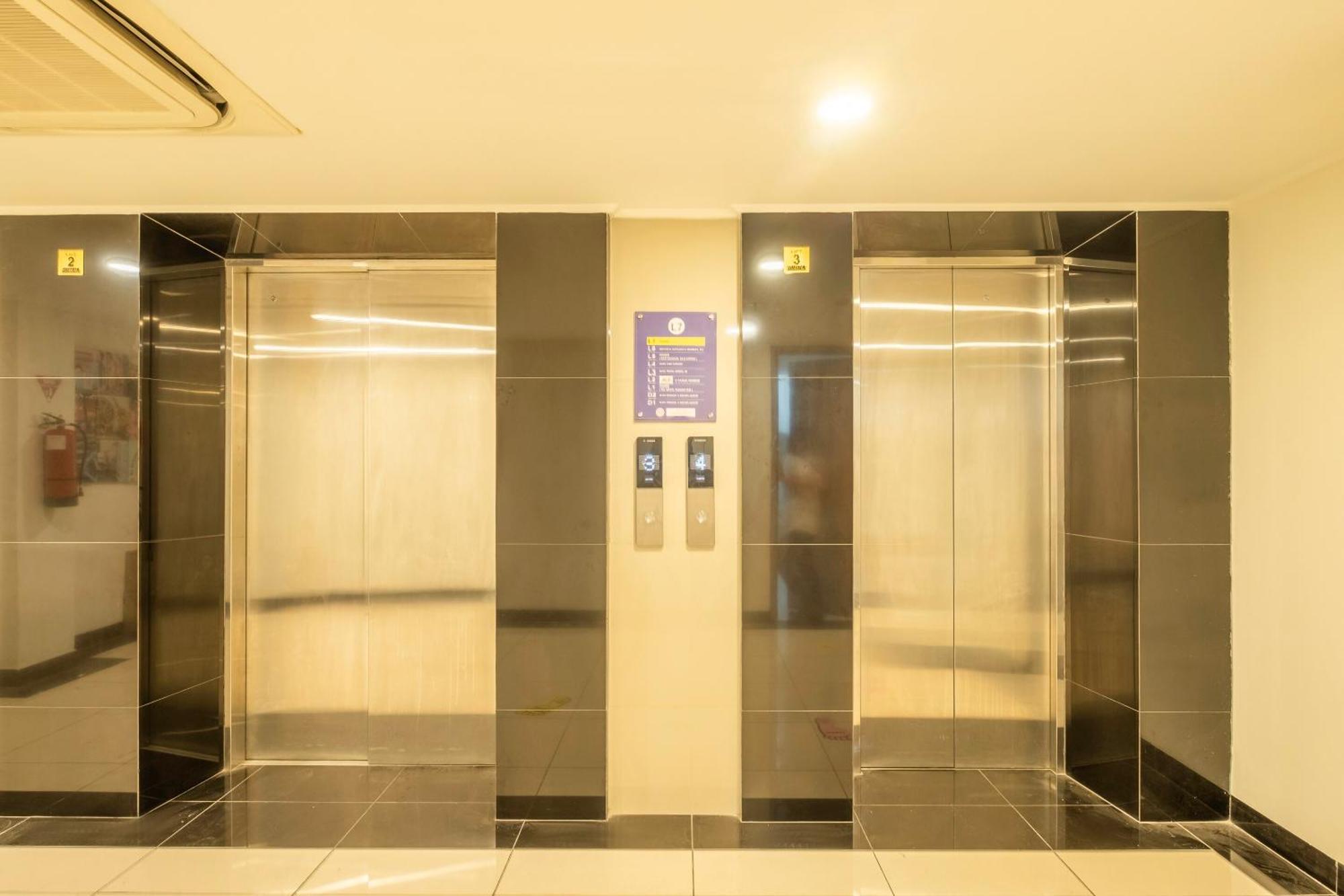 Super Oyo Collection O Hotel Pasar Baru Heritage Bandung Kültér fotó